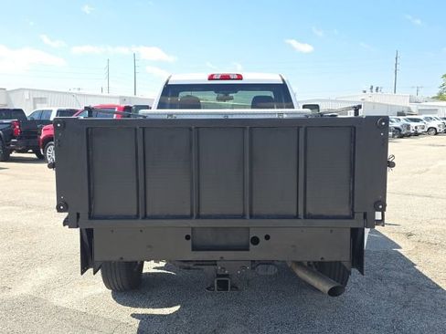 Used 2022 GMC Sierra 2500 Pro w/ Convenience Package image 4