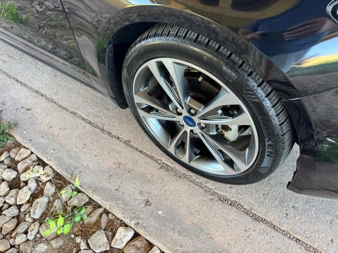 Used 2020 Ford Fusion Titanium AWD/4WD image 27