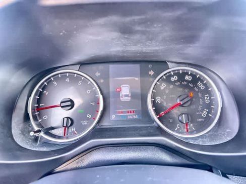 Used 2020 Toyota RAV4 XLE FWD image 19