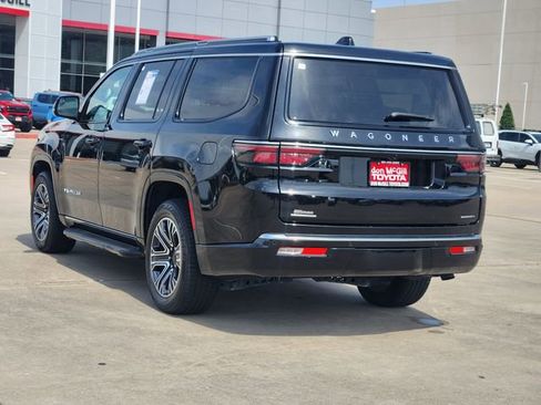 Used 2023 Jeep Wagoneer Series II AWD/4WD image 5