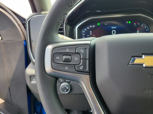 Used 2023 Chevrolet Silverado 1500 LT AWD/4WD image 24