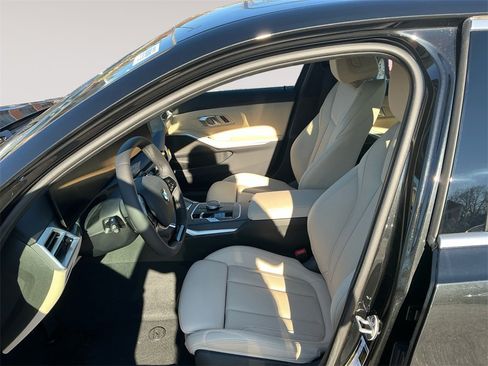 New 2026 BMW 330i xDrive Sedan w/ Convenience Package image 9