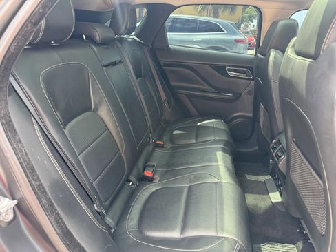 Used 2017 Jaguar F-PACE R-Sport image 18