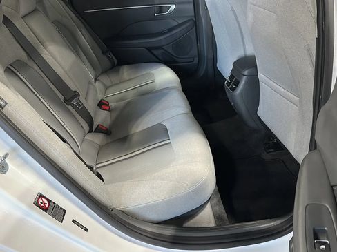 Used 2020 Hyundai Sonata SEL w/ Convenience Package FWD image 14