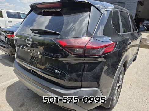 Used 2023 Nissan Rogue SV FWD image 5