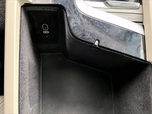 Certified 2023 Volvo XC60 B5 Ultimate image 16