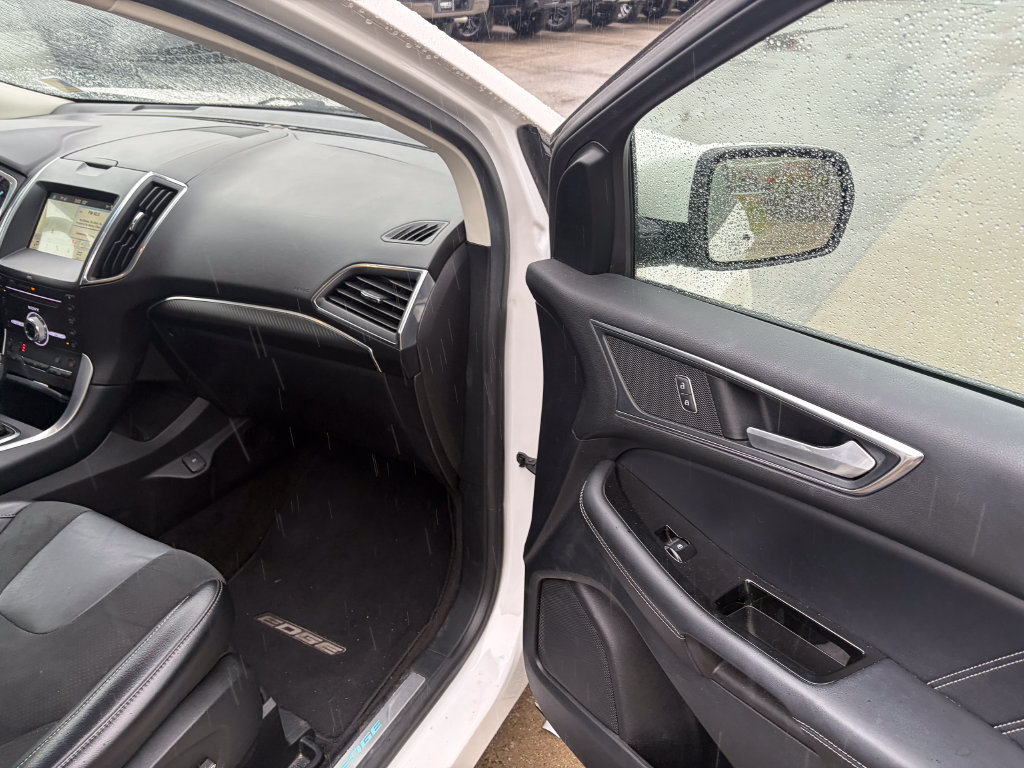 Used 2018 Ford Edge Sport w/ Equipment Group 401A AWD/4WD image 17