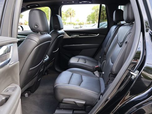 Used 2020 Cadillac XT6 Premium Luxury AWD/4WD image 31