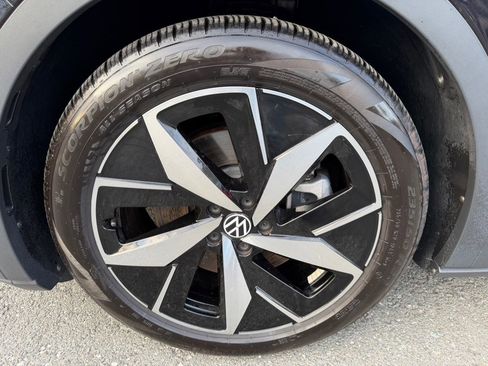 Used 2024 Volkswagen ID.4 Pro S image 50