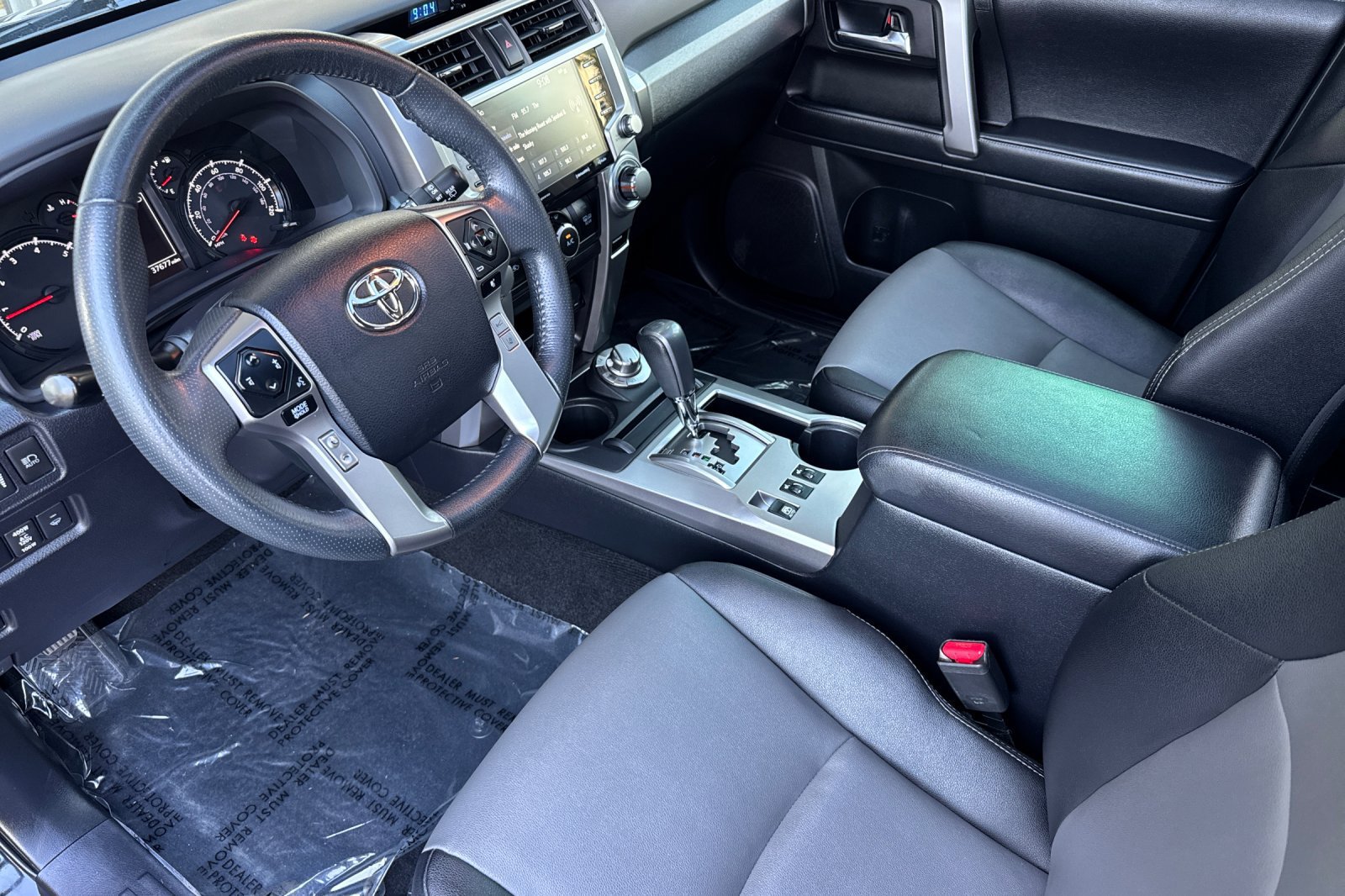 Used 2022 Toyota 4Runner SR5 Premium w/ Moonroof Package AWD/4WD image 11