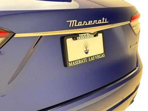 Used 2024 Maserati Levante GT Ultima image 12