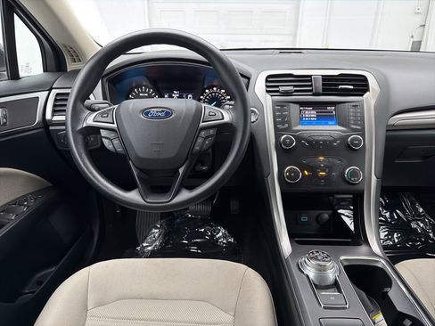 Used 2019 Ford Fusion S image 16
