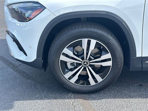 Used 2026 Mercedes-Benz GLA 250 4MATIC image 12