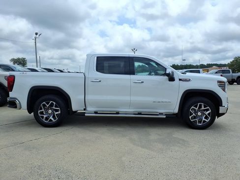 New 2026 GMC Sierra 1500 SLT w/ SLT Premium Plus Package AWD/4WD image 8