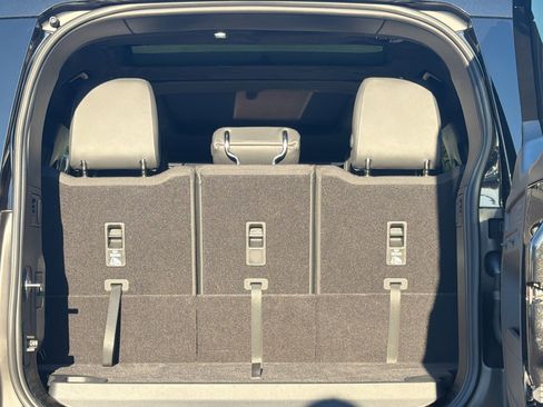 New 2026 Land Rover Defender 130 V8 image 12