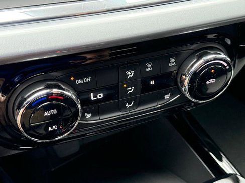 New 2026 Chevrolet Trax LT FWD image 11