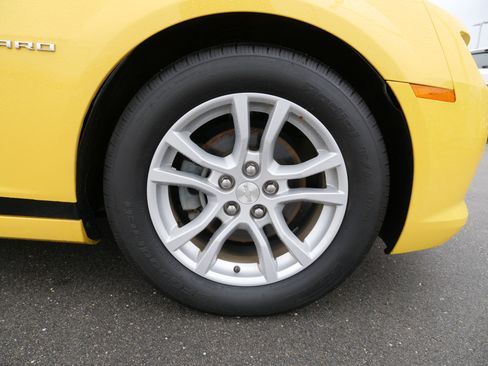 Used 2015 Chevrolet Camaro LT image 10