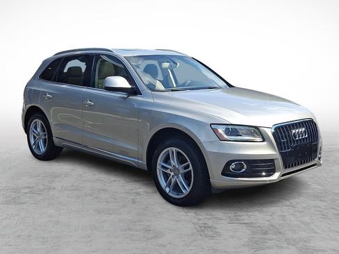 Used 2017 Audi Q5 2.0T Premium Plus w/ Technology Package AWD/4WD image 3