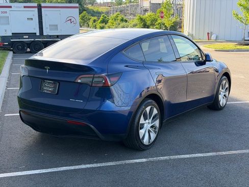 Used 2022 Tesla Model Y Long Range AWD/4WD image 5