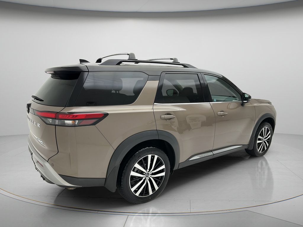 Used 2024 Nissan Pathfinder Platinum AWD/4WD image 5