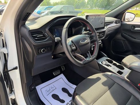 Used 2024 Ford Escape ST-Line w/ Tech Pack #1 AWD/4WD image 13