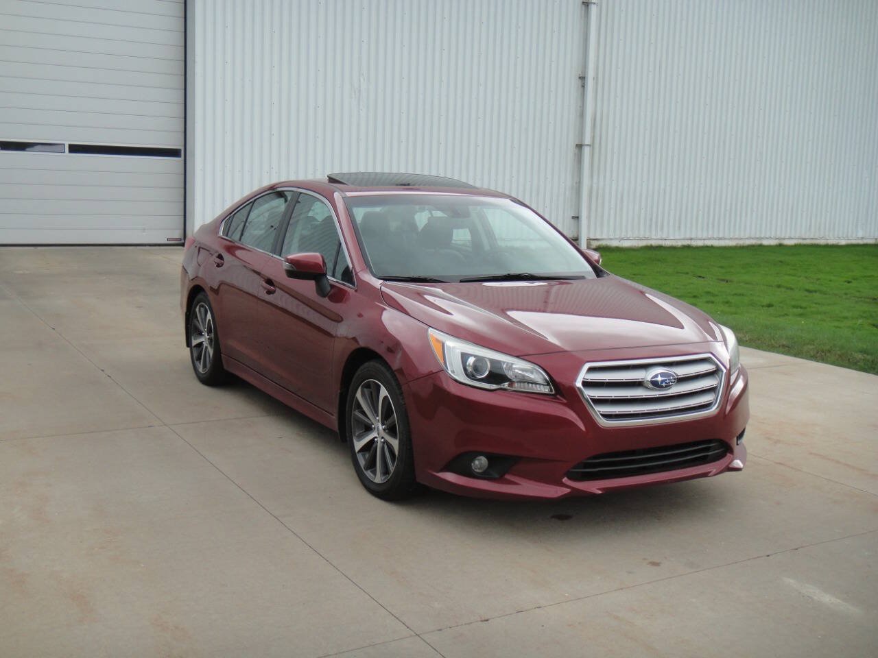 Used 2017 Subaru Legacy 2.5i Limited AWD/4WD image 4