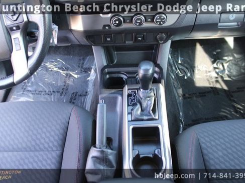 Used 2022 Toyota Tacoma SR5 image 13