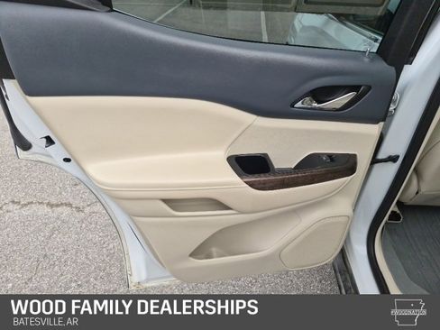 Used 2022 GMC Acadia Denali w/ Denali Ultimate Package image 25