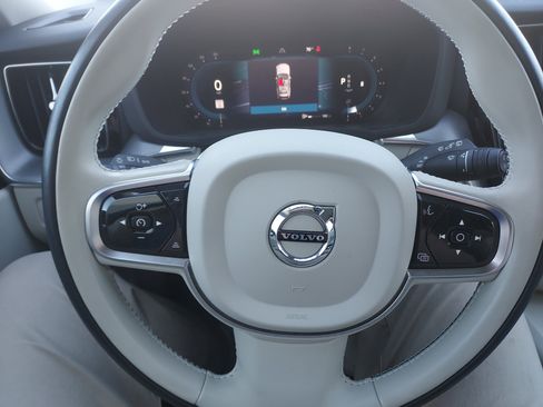 Used 2024 Volvo XC60 B5 Core w/ Climate Package image 29