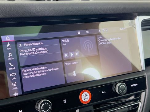 New 2026 Porsche Macan image 15