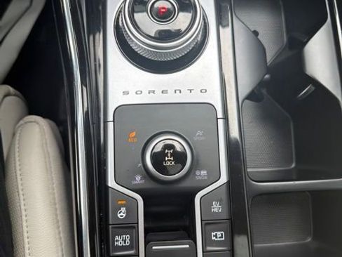 Used 2023 Kia Sorento SX Prestige AWD/4WD image 15