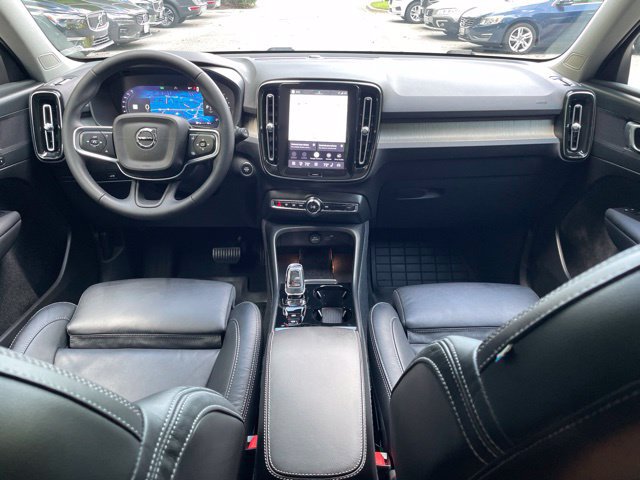 Certified 2023 Volvo XC40 B5 Plus w/ Protection Package Premier AWD/4WD image 22