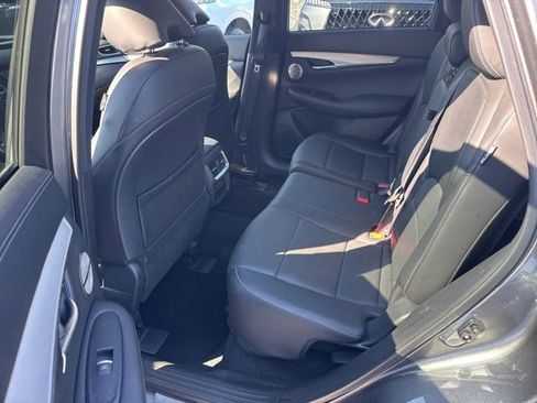 Certified 2022 INFINITI QX50 Essential image 10
