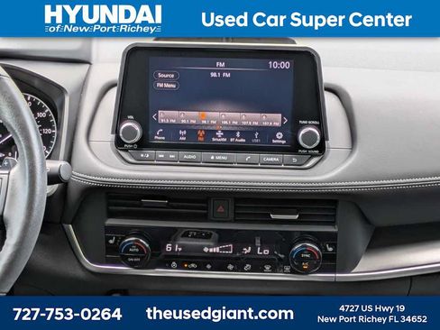 Used 2024 Nissan Rogue SV w/ SV Premium Package AWD/4WD image 22