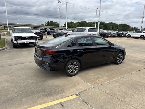 Certified 2024 Kia Forte LXS image 8