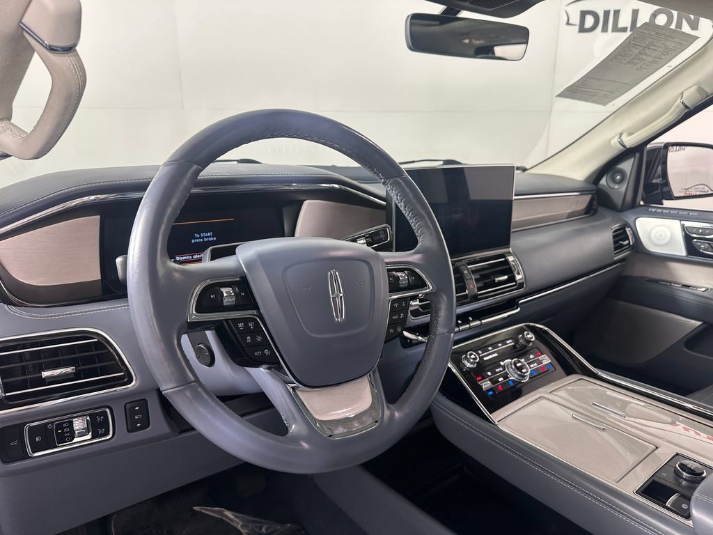 Used 2023 Lincoln Navigator Black Label AWD/4WD image 19