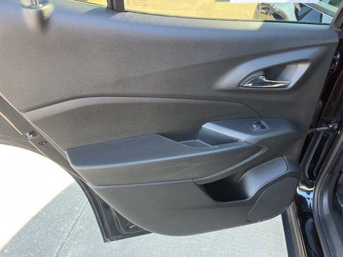 Used 2024 Chevrolet Trax LT image 33