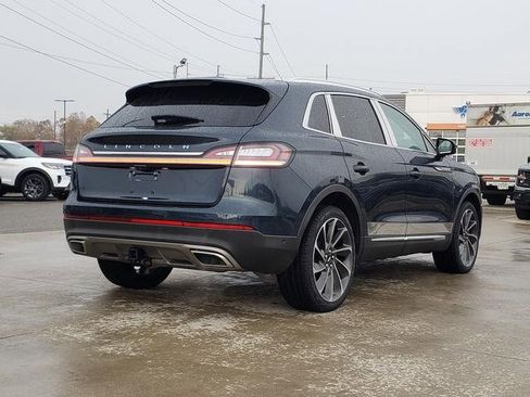 Used 2022 Lincoln Nautilus Reserve w/ Equipment Group 202A image 10