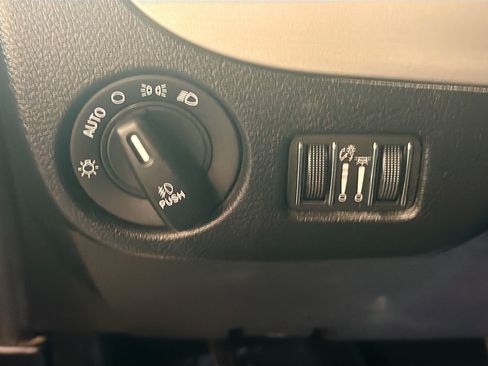 Used 2019 Dodge Grand Caravan GT FWD image 16