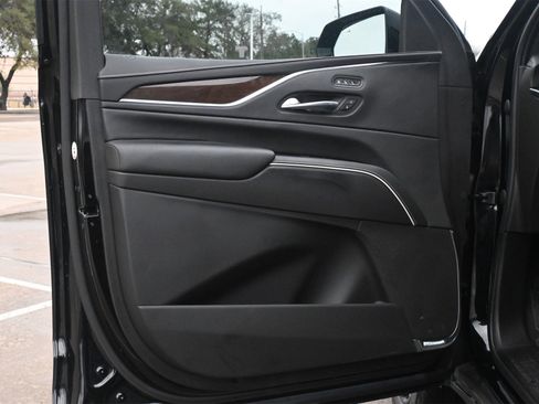 Certified 2023 Cadillac Escalade ESV Sport Platinum image 19