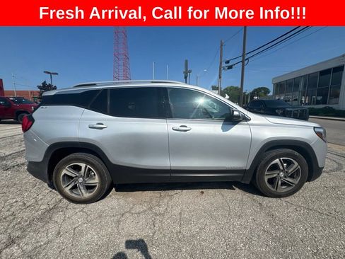 Used 2021 GMC Terrain SLT w/ Infotainment Package II AWD/4WD image 16