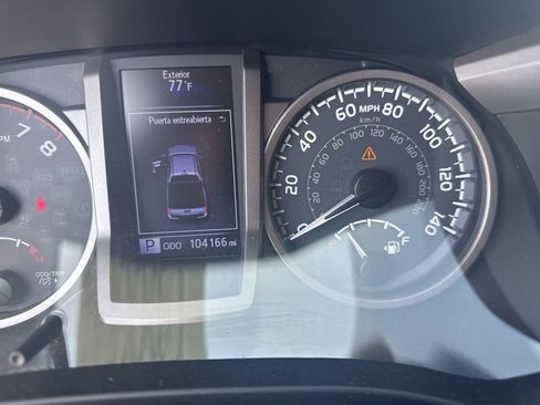 Used 2018 Toyota Tacoma SR5 image 12