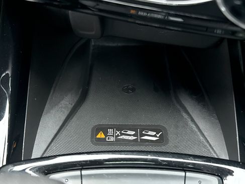 Used 2025 Chevrolet Trax RS w/ Sunroof Package FWD image 16