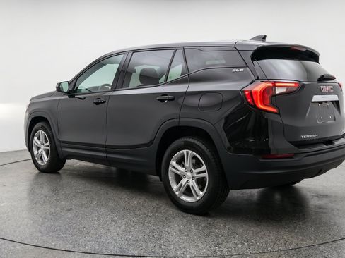 Used 2024 GMC Terrain SLE FWD image 6