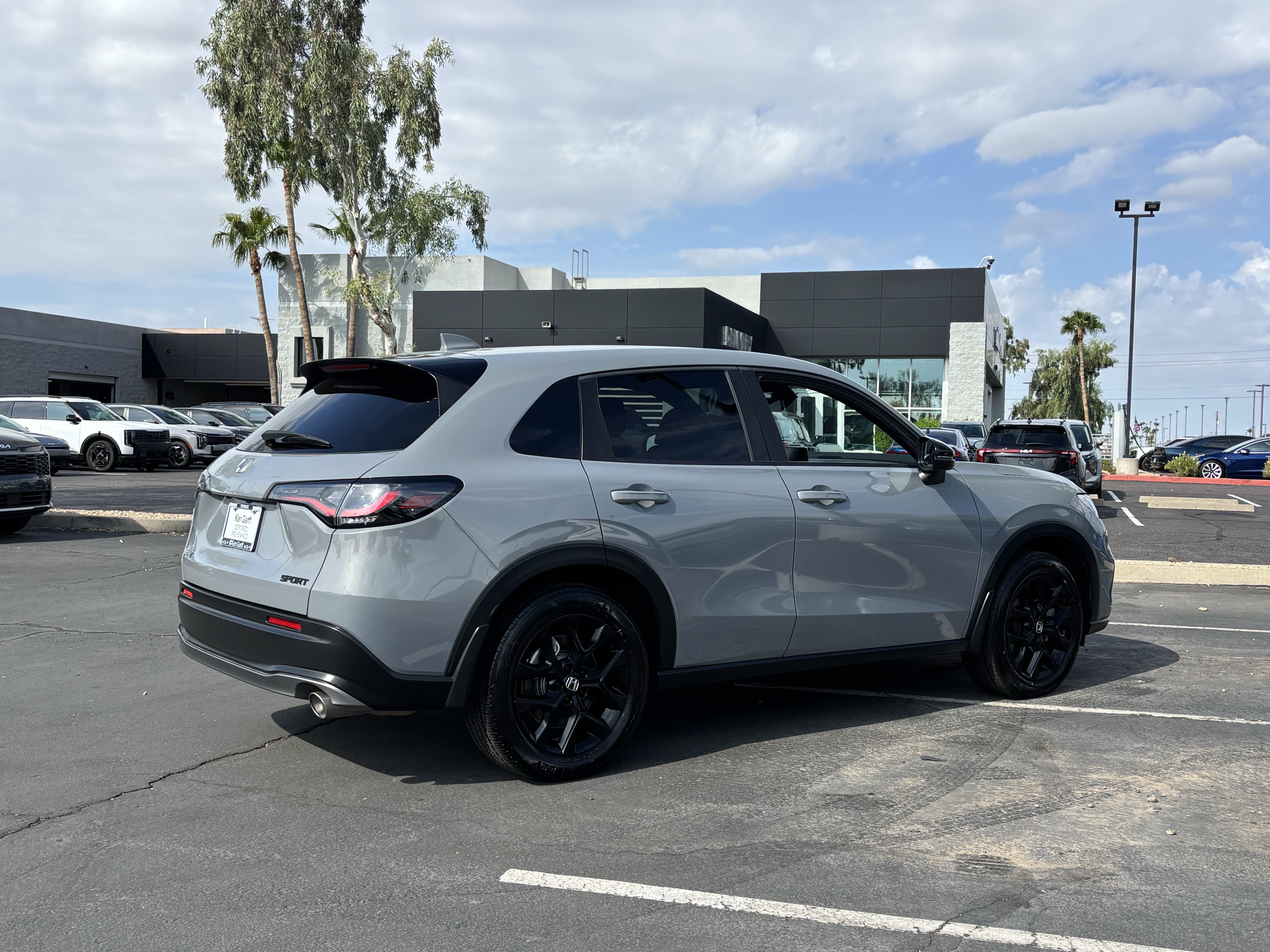 Used 2023 Honda HR-V Sport image 3