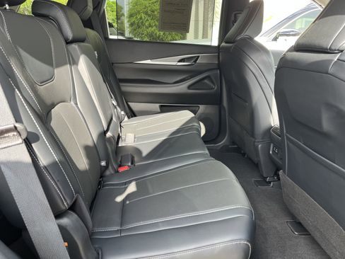 Certified 2023 INFINITI QX60 Luxe w/ Cargo Package AWD/4WD image 18