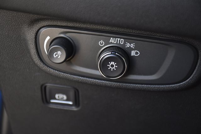 Used 2023 GMC Terrain SLE FWD image 17
