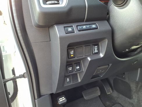 Certified 2022 Nissan Frontier SV AWD/4WD image 22