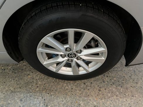 Used 2025 Toyota Camry LE FWD image 30