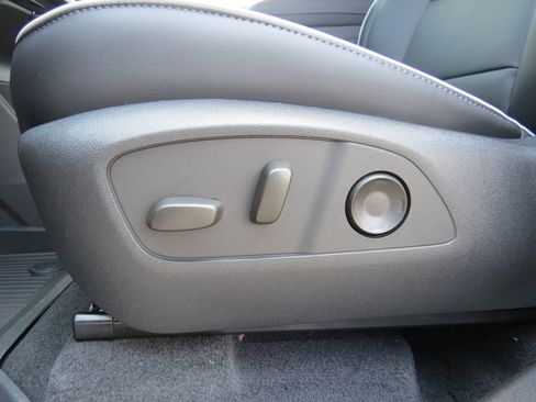 New 2025 Buick Enclave Preferred w/ Power Package image 21